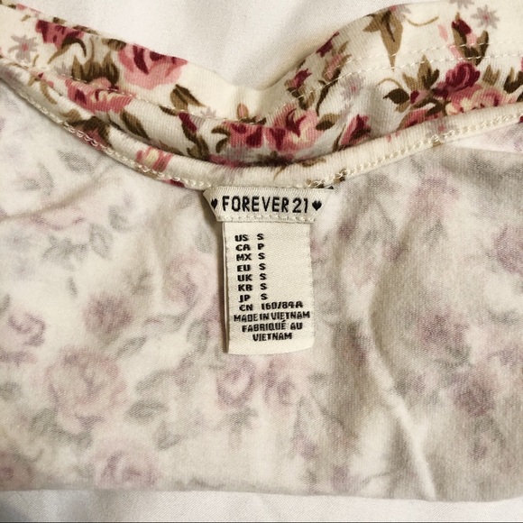❌SOLD❌Forever 21 Cream & Floral Crop Top - Picture 3 of 3
